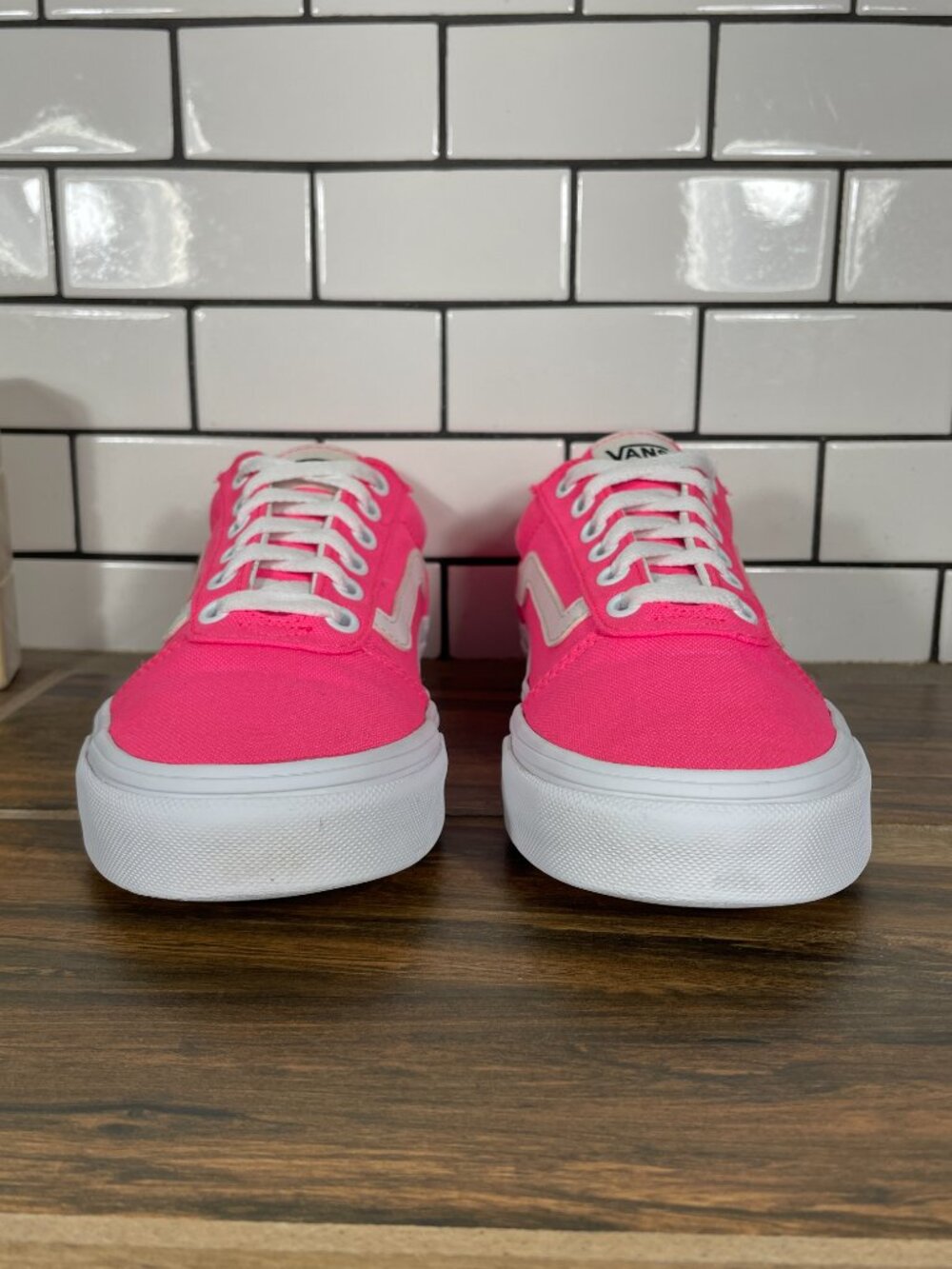 Vans Ward Shoes Womens Size 6.5 Neon Pink Canvas White Lace Up Skate Sneakers - Picture 6 of 16